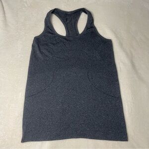 Lululemon Size 6 Gray Sleeveless Swiftly Tech Racerback Workout Tank Top